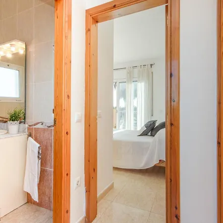 بيت للعطل Casa Con Jardin Privado, 3 Habitaciones, Terraza Y Garaje En - Es-89-100
