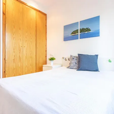 Casa Con Jardin Privado, 3 Habitaciones, Terraza Y Garaje En - Es-89-100 Holiday home *